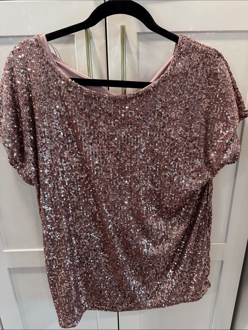 Cable & Gauge Rose Pink Sequin Short Sleeve Top